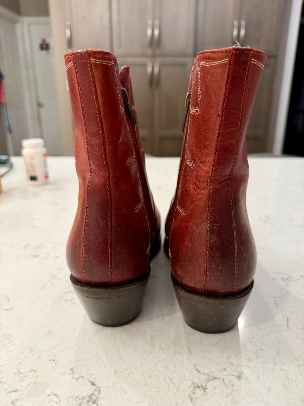 Luchesse Women’s Red Leather Western Ankle Boots Like New Size 7.5 - Picture 6 of 13